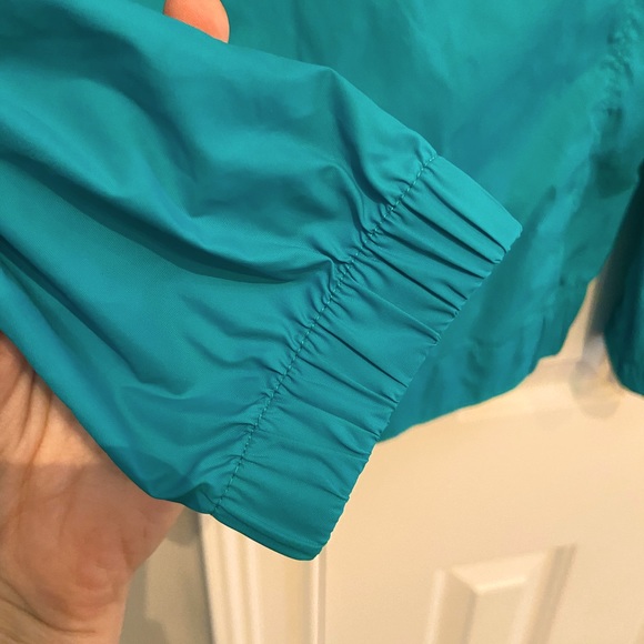 Women's Packable Columbia Rain Jacket - Picture 4 of 8